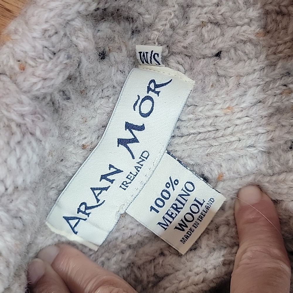 Aran Mor Handknit Merino Wool Cape - Picture 12 of 13